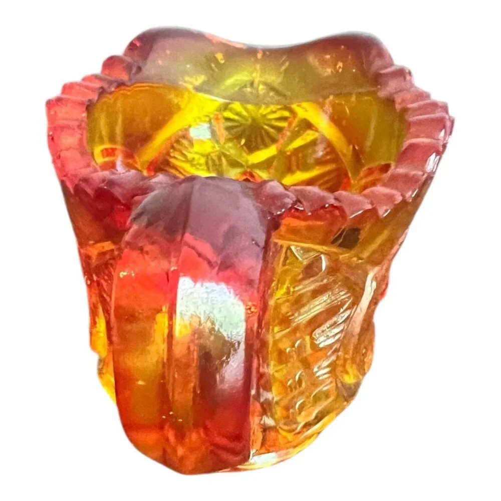 Vtg L.E Smith Handcrafted Amberina Glass Creamer 2" Tall With Scalloped Rim - Picture 3 of 8